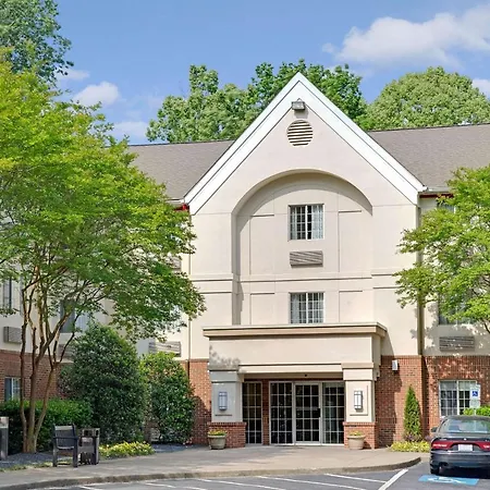 Mainstay Suites Charlotte - Executive Park